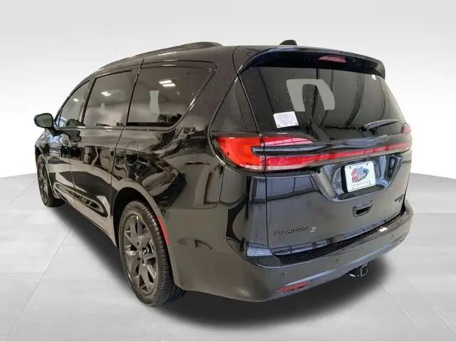 2026 Chrysler Pacifica Limited AWD