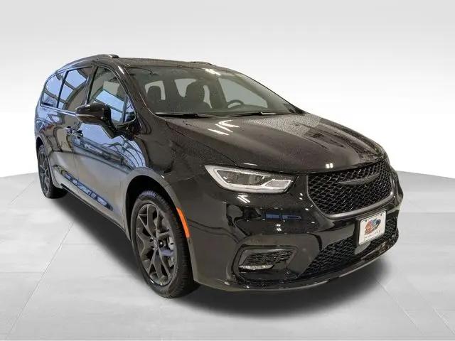 2026 Chrysler Pacifica Limited AWD