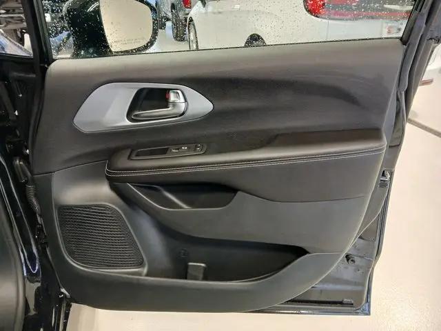 2026 Chrysler Pacifica Limited AWD