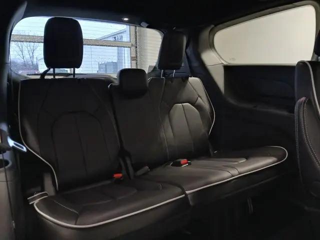 2026 Chrysler Pacifica Limited AWD