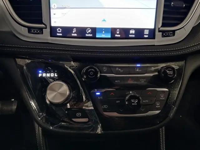 2026 Chrysler Pacifica Limited AWD