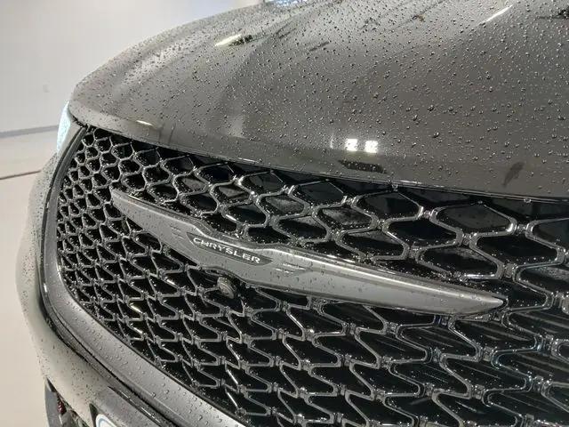 2026 Chrysler Pacifica Limited AWD