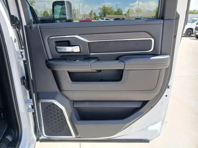 2026 Ram 2500 Laramie Crew Cab 4x4 6'4" Box