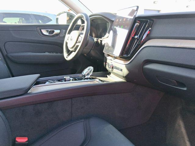 2026 Volvo XC60 B5 Core