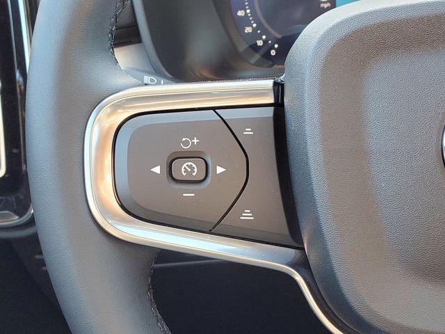 2026 Volvo XC40 Black Edition Ultra, B5 AWD Gas (mild hybrid)