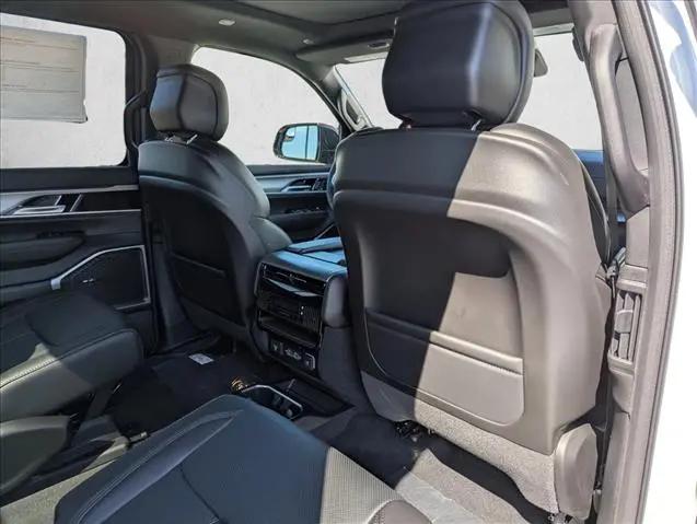 2026 Jeep Grand Wagoneer Upland