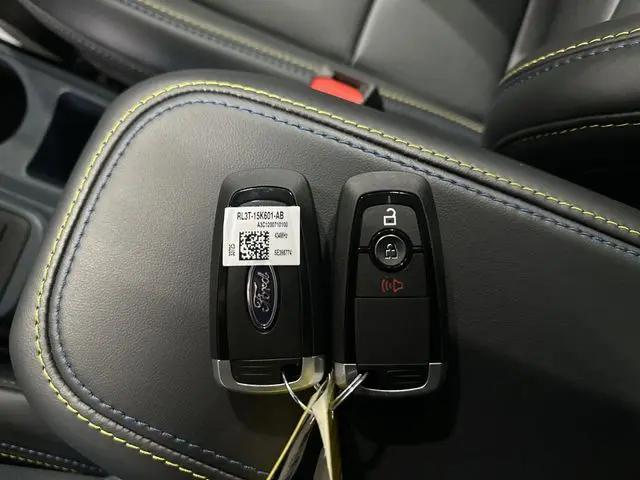 2026 Ford Maverick Lobo Standard