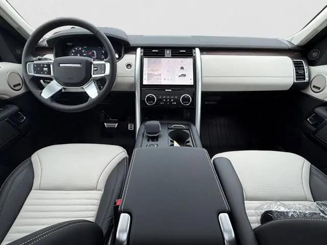 2026 Land Rover Discovery Dynamic SE