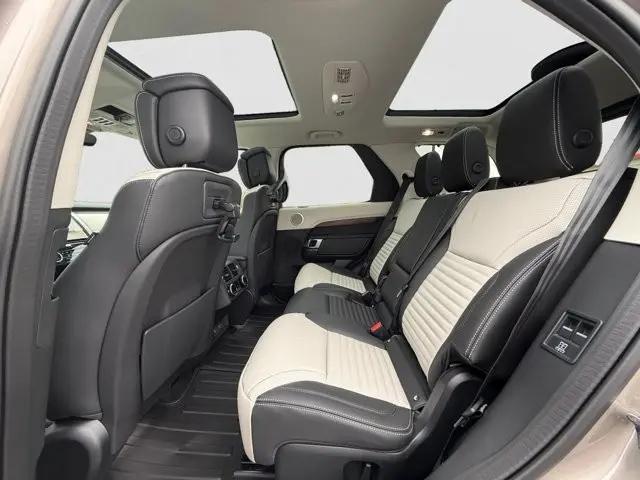2026 Land Rover Discovery Dynamic SE