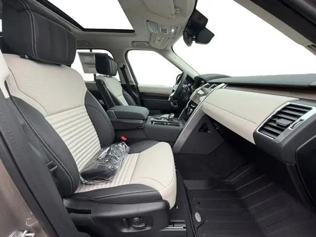 2026 Land Rover Discovery Dynamic SE