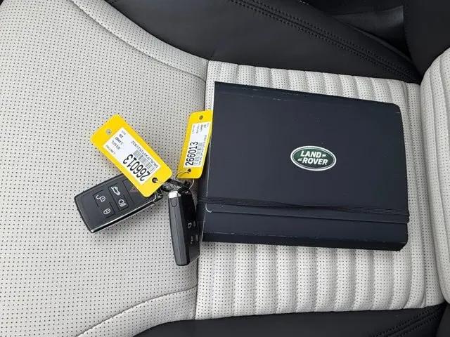 2026 Land Rover Discovery Dynamic SE