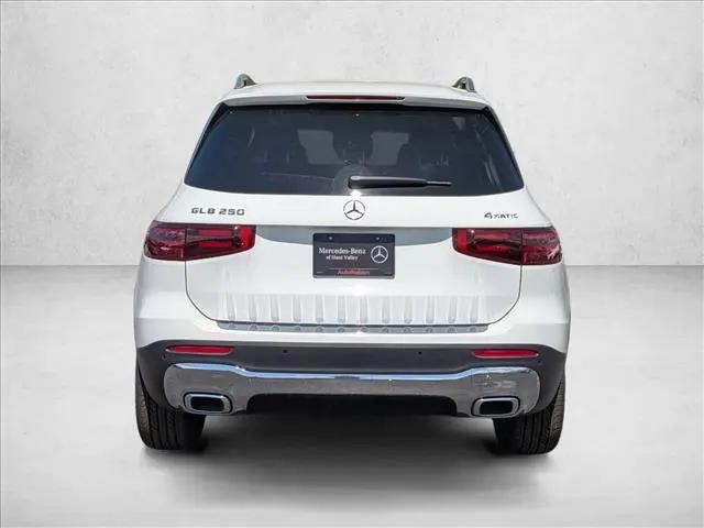 2026 Mercedes-Benz GLB 4MATIC