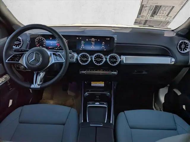 2026 Mercedes-Benz GLB 4MATIC