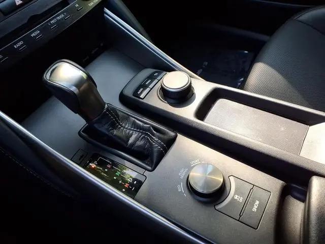 2017 Lexus IS 200t IS Turbo