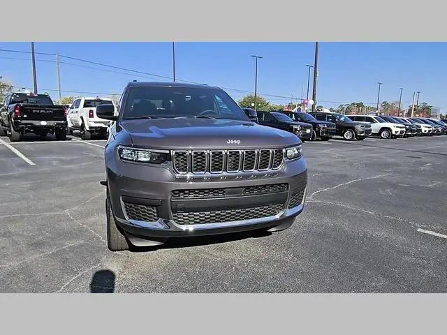2026 Jeep Grand Cherokee L Laredo 4x4