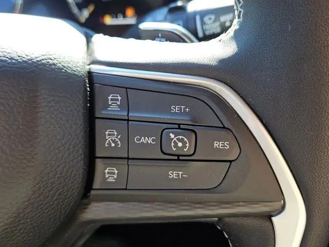 2026 Jeep Grand Cherokee L Laredo 4x4