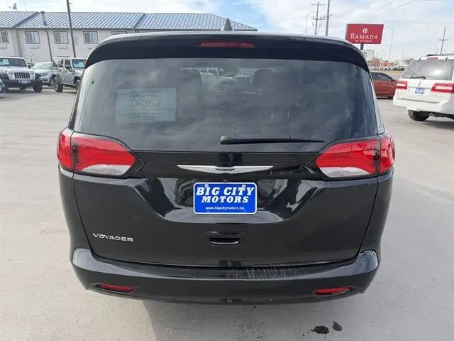 2024 Chrysler Voyager LX