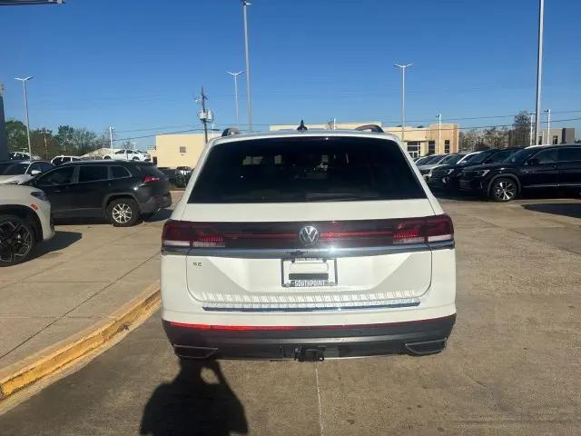 2026 Volkswagen Atlas SE with Technology