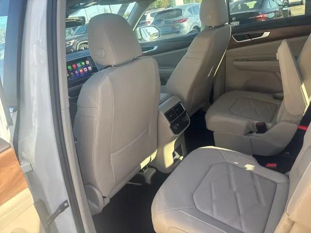 2026 Volkswagen Atlas SE with Technology