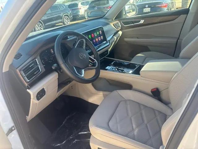 2026 Volkswagen Atlas SE with Technology
