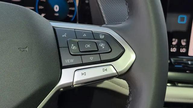 2026 Volkswagen Atlas Cross Sport SEL Premium R-Line