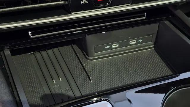 2026 Volkswagen Atlas Cross Sport SEL Premium R-Line