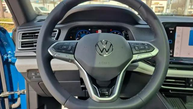2026 Volkswagen Atlas Cross Sport SEL Premium R-Line