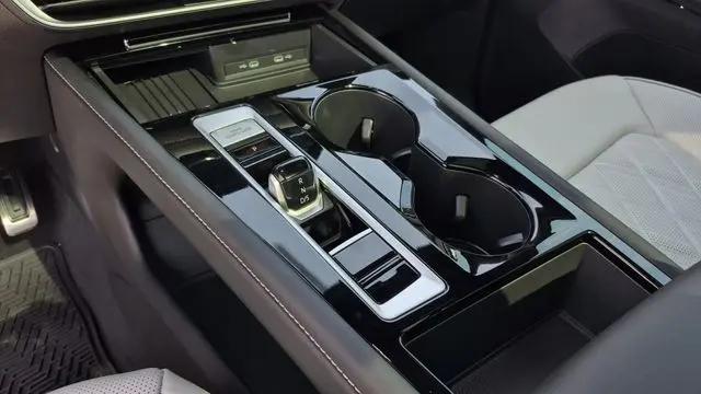 2026 Volkswagen Atlas Cross Sport SEL Premium R-Line