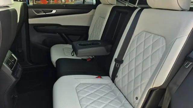 2026 Volkswagen Atlas Cross Sport SEL Premium R-Line