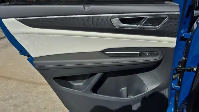 2026 Volkswagen Atlas Cross Sport SEL Premium R-Line