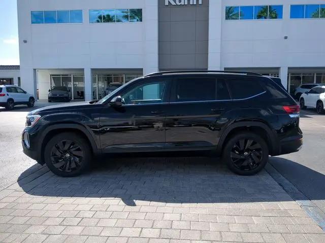 2026 Volkswagen Atlas SE with Technology