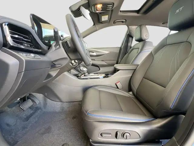2026 Buick NV Sport Touring FWD