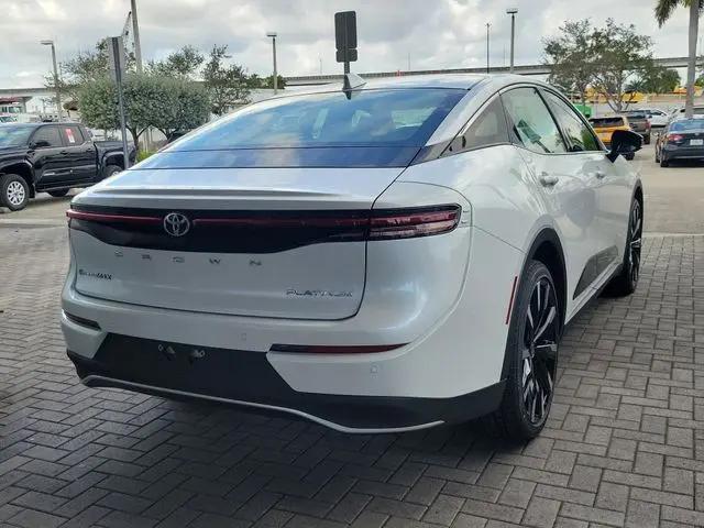 2026 Toyota Crown Platinum