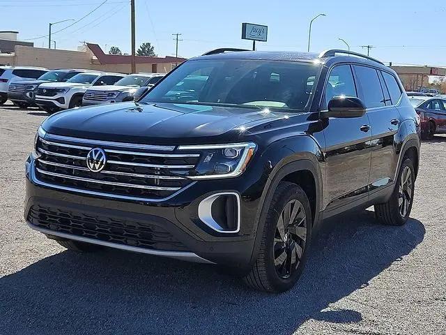 2026 Volkswagen Atlas SE with Technology