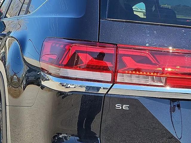 2026 Volkswagen Atlas SE with Technology