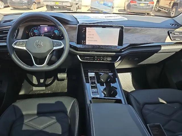 2026 Volkswagen Atlas SE with Technology