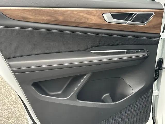 2026 Volkswagen Atlas SE