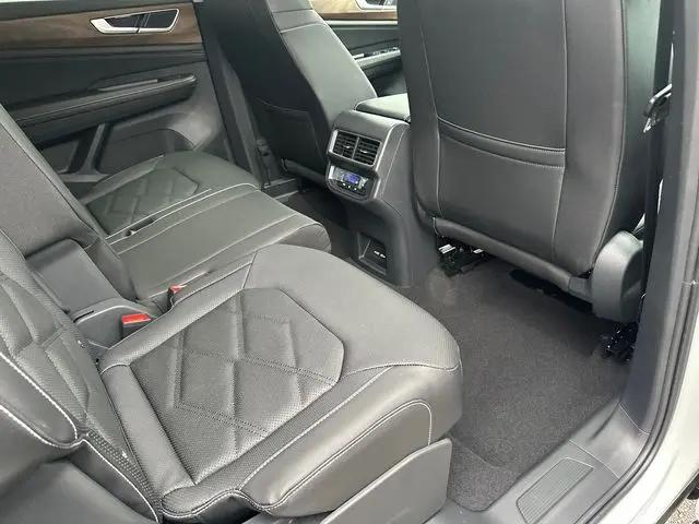 2026 Volkswagen Atlas SE