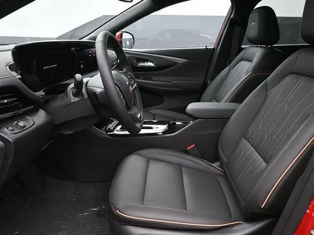 2026 Buick NV Avenir FWD