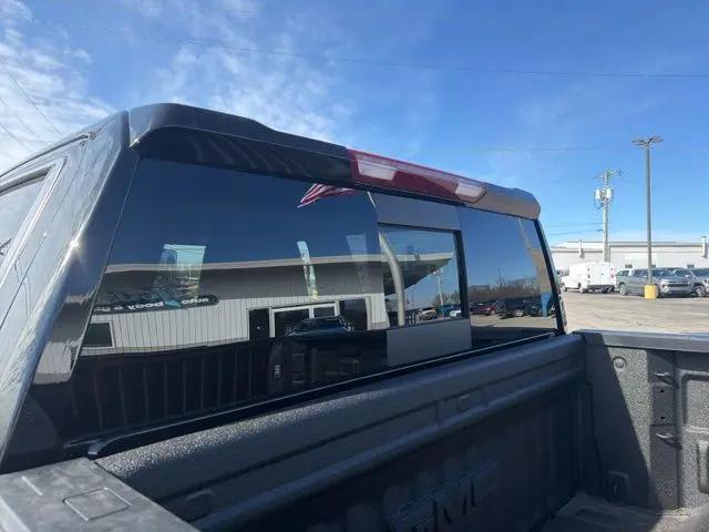 2026 GMC Sierra 1500 Crew Cab, Short Bed, SLE, 4WD