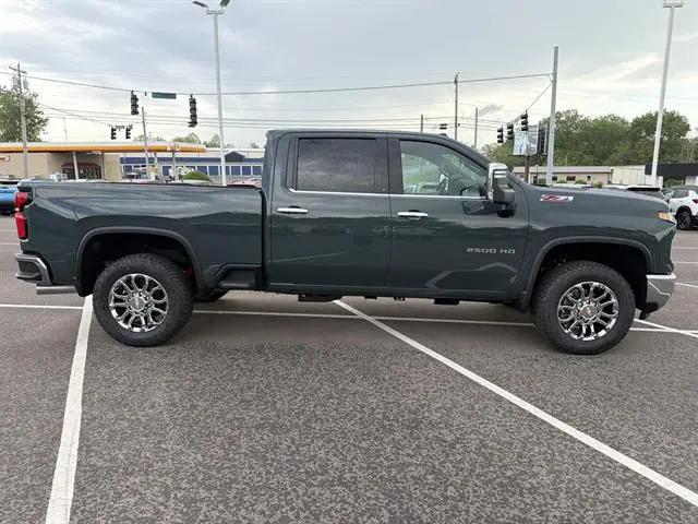 2026 Chevrolet Silverado 2500HD Crew Cab, Standard Bed, LTZ, 4WD