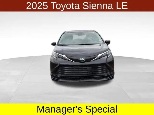 2025 Toyota Sienna LE