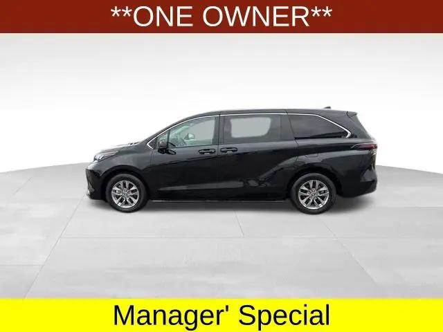 2025 Toyota Sienna LE