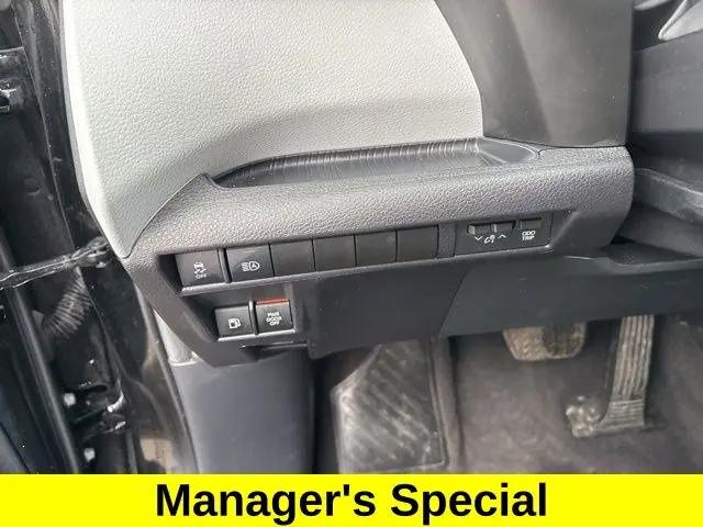 2025 Toyota Sienna LE