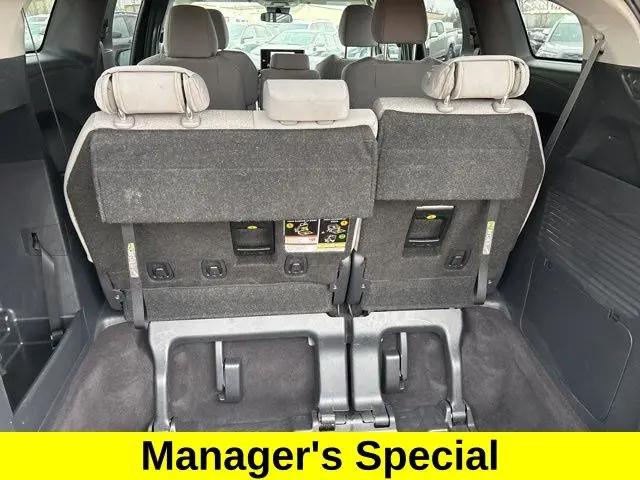 2025 Toyota Sienna LE