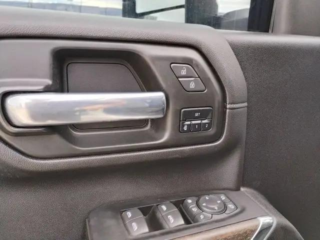2023 GMC Sierra 2500HD 4WD Crew Cab Standard Bed Denali
