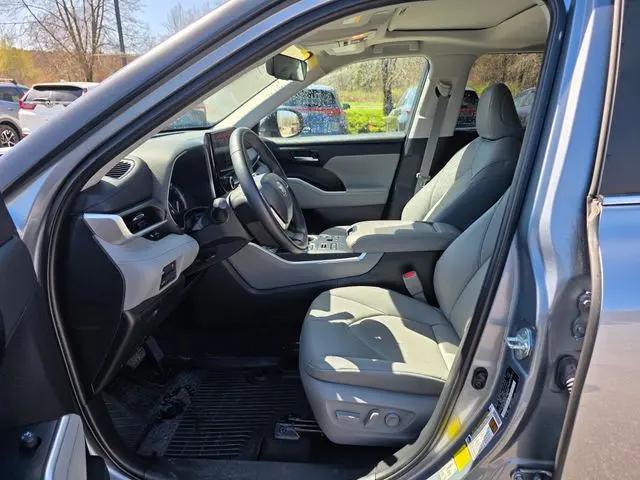 2023 Toyota Highlander XLE