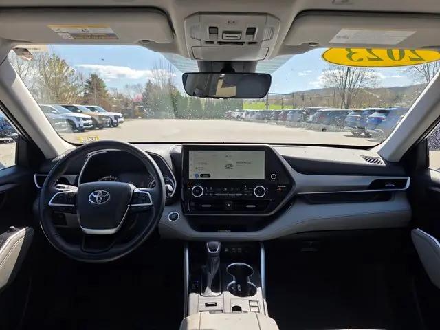 2023 Toyota Highlander XLE