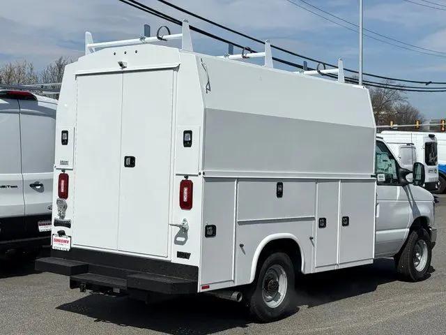 2026 Ford E-350 Cutaway E-Series Cutaway