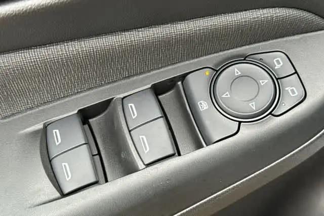 2026 Buick NV Preferred FWD
